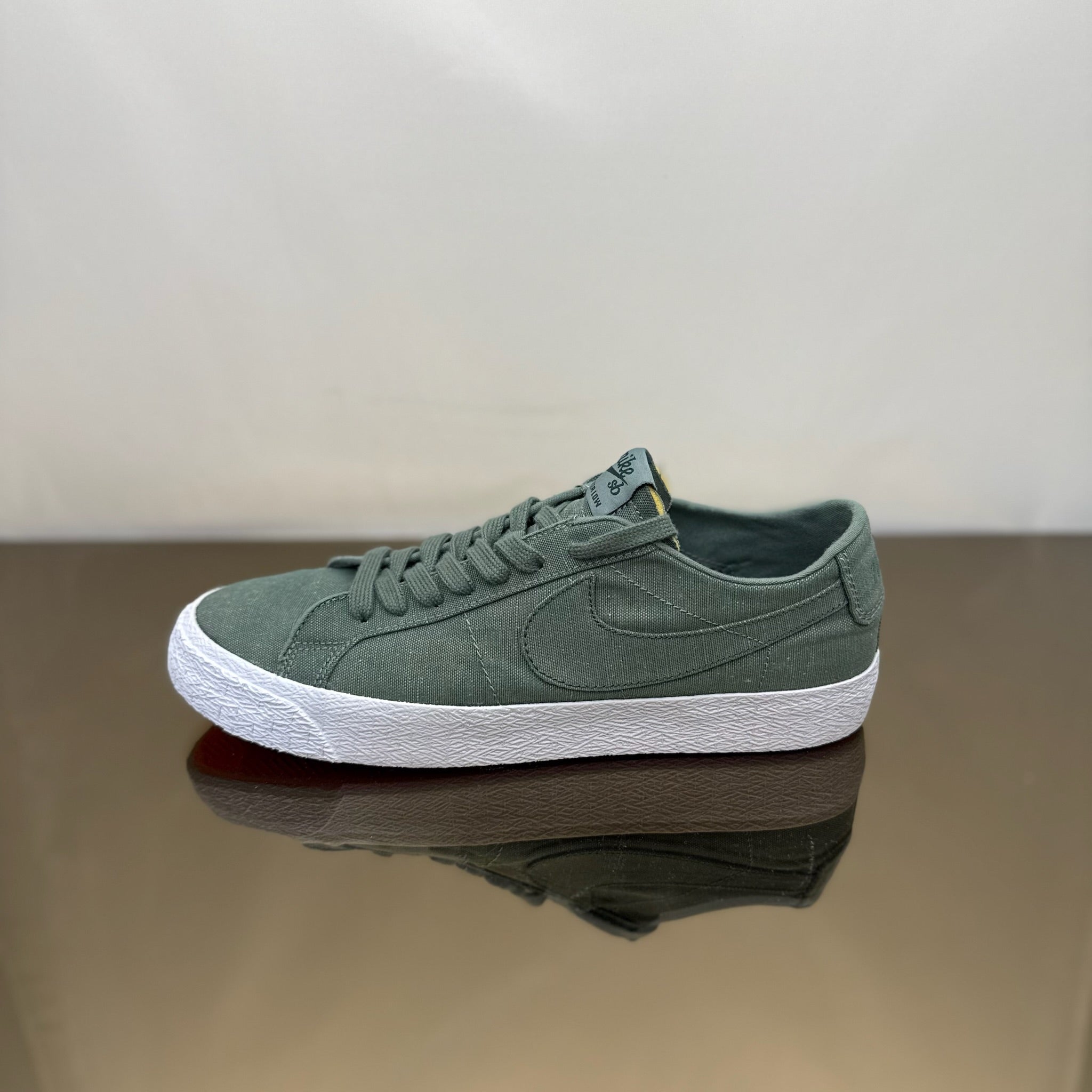 Nike SB Blazer Low Canvas Decon