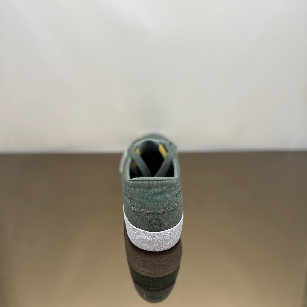 Nike SB Blazer Low Canvas Decon