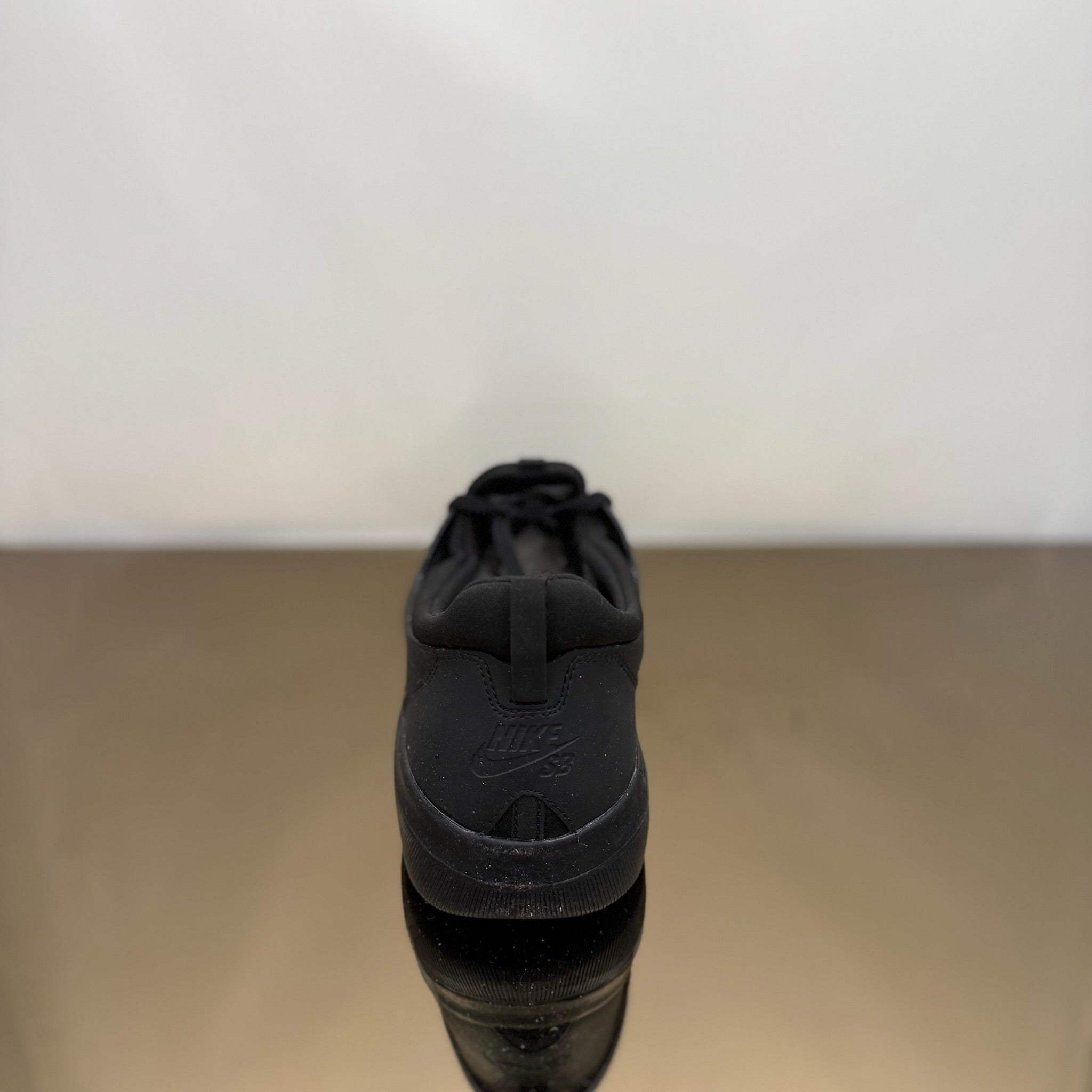 ke SB Nyjah Free Triple Schwarz